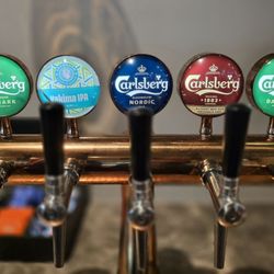 Københavns Lufthavn - taps from the Carlsberg Aviator lounge