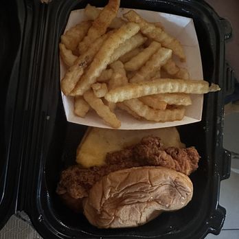 Dave's Hot Chicken - Chicken Shop Near Me - Los Angeles, California Dave's Hot Chicken - Chicken Shop Near Me - Los Angeles, California