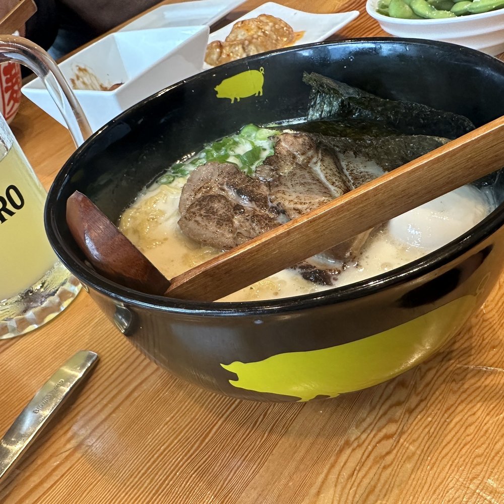 KINTON RAMEN POINTE-CLAIRE - a bowl of ramen with meat and vegetables - Ramen Near Me - Pointe-Claire, Quebec KINTON RAMEN POINTE-CLAIRE - a bowl of ramen with meat and vegetables - Ramen Near Me - Pointe-Claire, Quebec