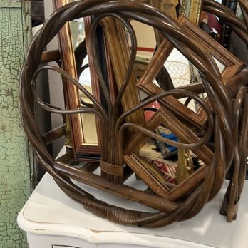 Ishawana - Antiques Near Me - Point Pleasant, New Jersey