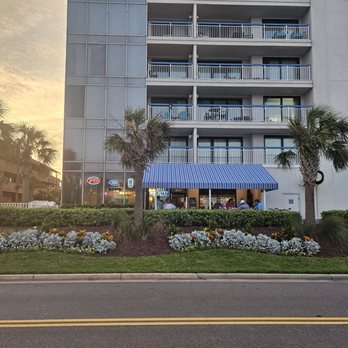 Buckets Bar and Grill - Terrible restaurant and bar! Stay away! - American Near Me - Myrtle Beach, South Carolina Buckets Bar and Grill - Terrible restaurant and bar! Stay away! - American Near Me - Myrtle Beach, South Carolina