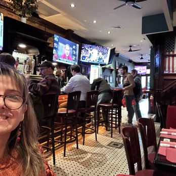McGee's Pub - The bar where it all happens - Irish Pub Near Me - New York, New York