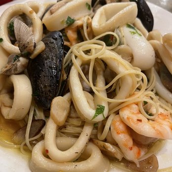 Gino's Pizzeria & Restaurant - Seafood Combo - Pizza Near Me - Howard Beach, New York
