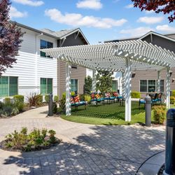 Almond Heights Senior Living - Exterior Patio