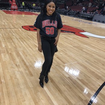 United Center - Stadiums & Arenas Near Me - Chicago, Illinois United Center - Stadiums & Arenas Near Me - Chicago, Illinois