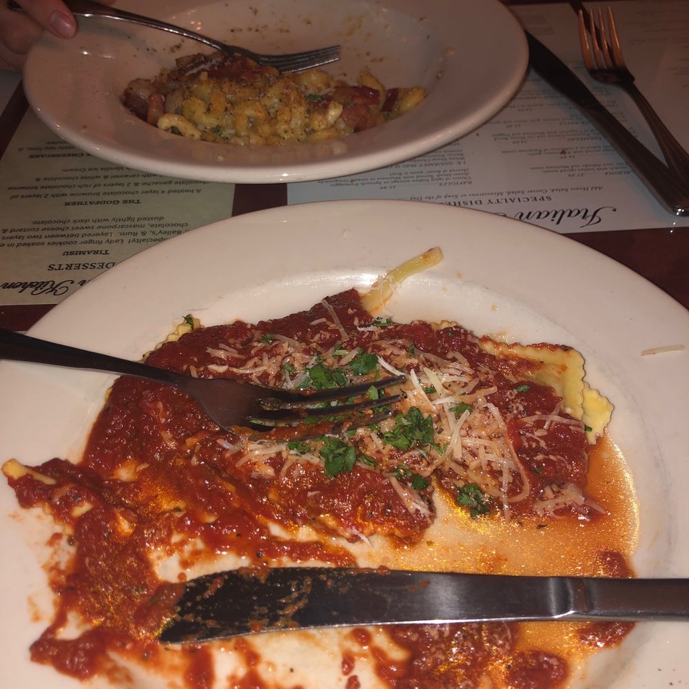 Italian Kitchen - top dish is the mac & cheese  bottom dish is the ravioli (spinach formaggio) with marinara sauce - Italian Near Me - Spokane, Washington