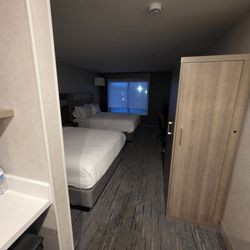 Holiday Inn Express Bothell - As you walk in. It's nicer than it appears in the picture.