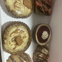 i got these yesterday 2/19/26 dubai brownie, s'mores cookie , raspberry cheesecake and the biscoff cookies in the linens i got these yesterday 2/19/26 dubai brownie, s'mores cookie , raspberry cheesecake and the biscoff cookies in the linens