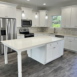 Accent Florida Homes - Shaker White. Always in style.