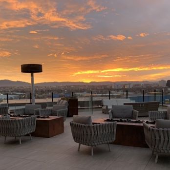 Level 5 Rooftop Restaurant - Beautiful sunrise views - Cocktail Bars Near Me - Albuquerque, New Mexico Level 5 Rooftop Restaurant - Beautiful sunrise views - Cocktail Bars Near Me - Albuquerque, New Mexico