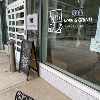 Nosh & Grind - Entrance to cafe on The Strollway despite North Cherry sign. It is NOT on North Cherry St. - Breakfast & Brunch Near Me - Winston-Salem, North Carolina Nosh & Grind - Entrance to cafe on The Strollway despite North Cherry sign. It is NOT on North Cherry St. - Breakfast & Brunch Near Me - Winston-Salem, North Carolina