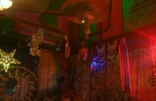 R. Thomas Deluxe Grill by null