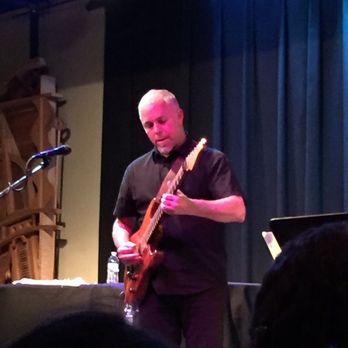 Towne Crier Cafe - Chieli - Music Venues Near Me - Beacon, New York