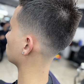 Aranda’s Barber Shop - Low fade - Barbers Near Me - Los Angeles, California Aranda’s Barber Shop - Low fade - Barbers Near Me - Los Angeles, California