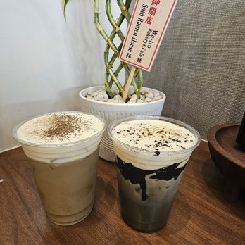 Wa-Iro - Hojicha latte and dirty black sesame latte - Bakeries Near Me - Pasadena, California Wa-Iro - Hojicha latte and dirty black sesame latte - Bakeries Near Me - Pasadena, California