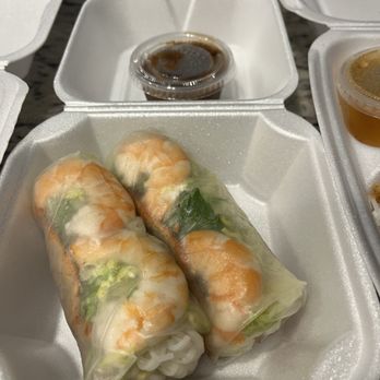 City Pho & Grill - Summer rolls with peanut sauce - Vietnamese Near Me - Maitland, Florida