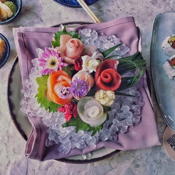 Wabi on Rose - Rain's Sashimi Garden - Sushi Bars Near Me - Venice, California Wabi on Rose - Rain's Sashimi Garden - Sushi Bars Near Me - Venice, California