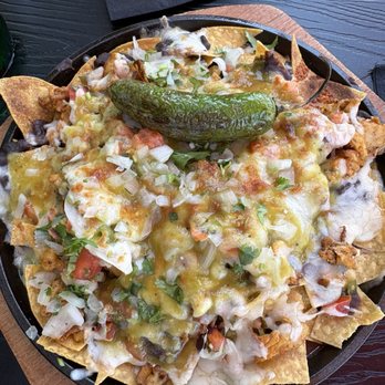 Zarape Cocina & Cantina - Nachos happy hour special - Mexican Near Me - Long Beach, California