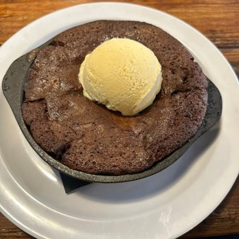 BowTie Barbecue - Southern Near Me - Savannah, Georgia
