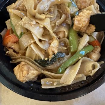Harvest Hall - Drunken Noodles - Music Venues Near Me - Grapevine, Texas