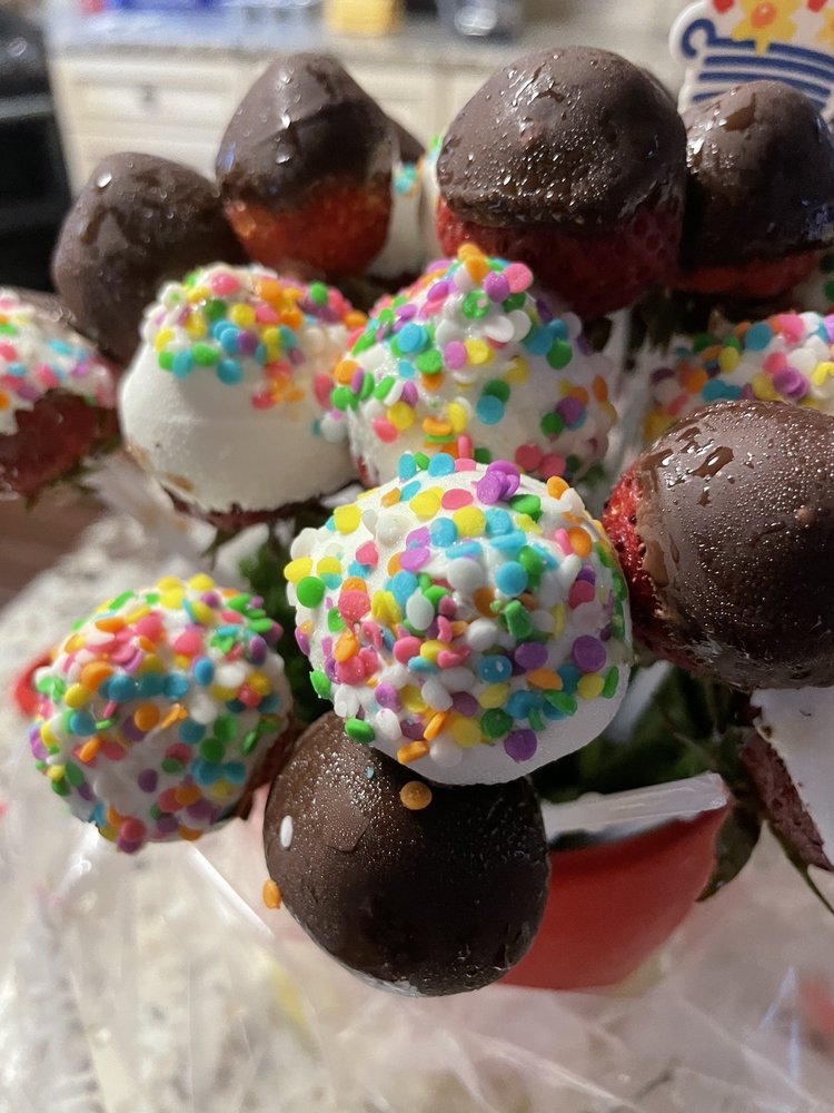 EDIBLE ARRANGEMENTS Updated August 2024 10 Photos & 14 Reviews 39