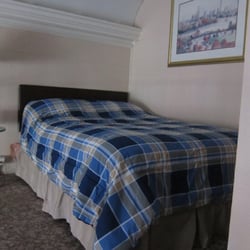 463 Beacon Street Guest House - Room #51, full size bed in loft