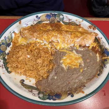 El Caporal Mexican Restaurant - Cheese enchilada - Mexican Near Me - North Bend, Washington El Caporal Mexican Restaurant - Cheese enchilada - Mexican Near Me - North Bend, Washington