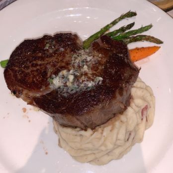 Franchesco's Ristorante - DelMonico - Italian Near Me - Rockford, Illinois