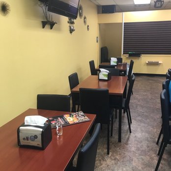 Damaskino - Seating area - Mediterranean Near Me - Jacksonville, Florida