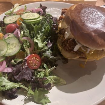 Solana Beach Kitchen - Chicken sandwich with side salad - New American Near Me - Solana Beach, California Solana Beach Kitchen - Chicken sandwich with side salad - New American Near Me - Solana Beach, California