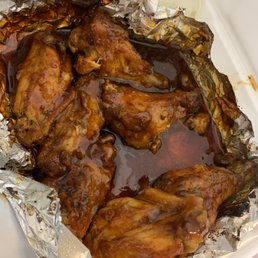 10 Traditional Wings (Missing the 3 already on a plate ) 10 Traditional Wings (Missing the 3 already on a plate )
