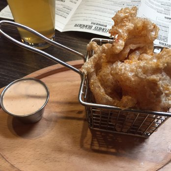 Barrelhouse 101 - Chicharrones!!!! Do it! You won't regret it! - American Near Me - Ventura, California