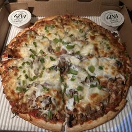 Neapolitan pizza at Lexys