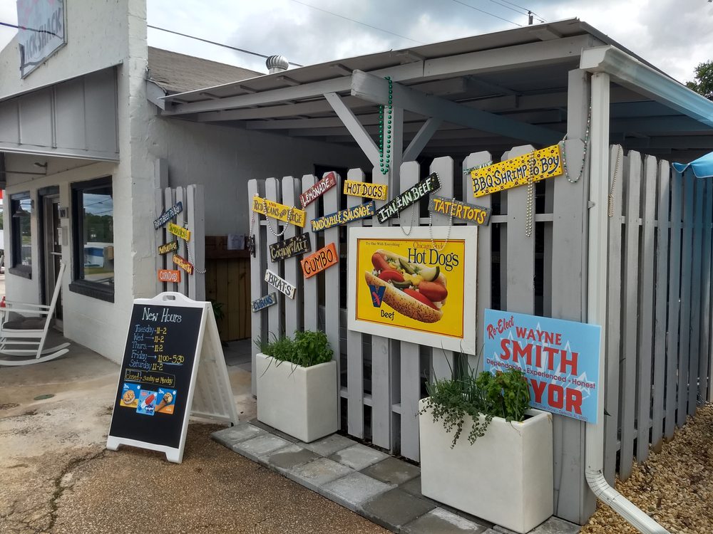 The Snack Shack Logo