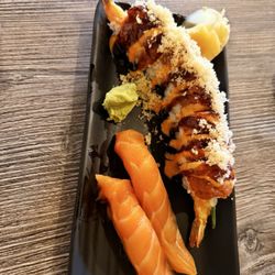 MJ Sushi - Dragon roll / 2 pieces of Sake