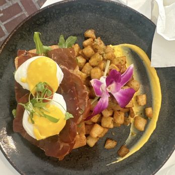 Sunny Side Cafe & Eatery - Prosciutto Benedict - Breakfast & Brunch Near Me - Miami, Florida Sunny Side Cafe & Eatery - Prosciutto Benedict - Breakfast & Brunch Near Me - Miami, Florida