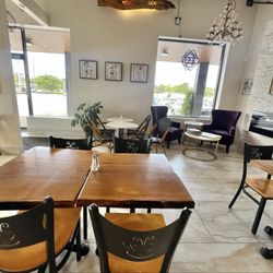 Fire and Ice Cafe - Dining room