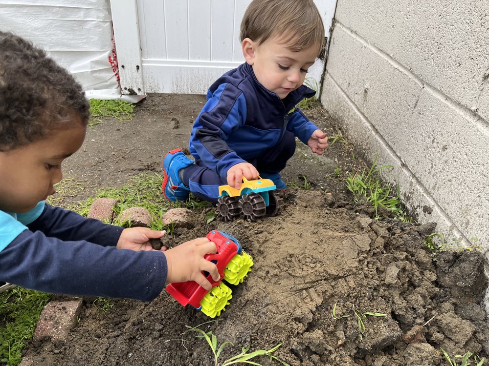 Tres Ositos Preschool - childcare center in Downey, CA