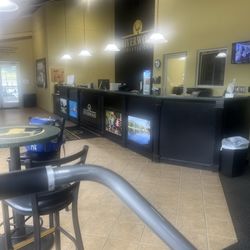 Riverwood Club & Athletic Club - Front desk of Riverwood Athletic Club