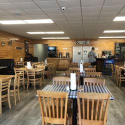 Riverside Pizza & Subs - The dining room.