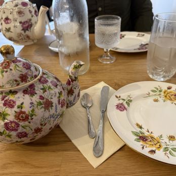 The Vintage Tea & Cake - Tea Rooms Near Me - Arlington, Massachusetts