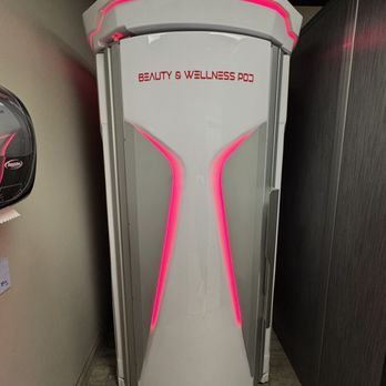 Chili Peppers - NEW Redlight therapy Beauty & Wellness pod! - Spray Tanning Near Me - Berkley, Michigan Chili Peppers - NEW Redlight therapy Beauty & Wellness pod! - Spray Tanning Near Me - Berkley, Michigan
