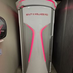 Chili Peppers - NEW Redlight therapy Beauty & Wellness pod!