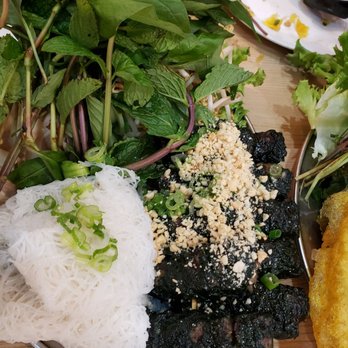 Anh Dao - Betel leaf beef includes rice paper wraps - Vietnamese Near Me - Toronto, Ontario