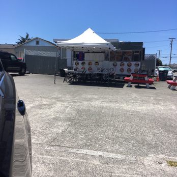 Roman's Kitchen - Burgers Near Me - Arcata, California