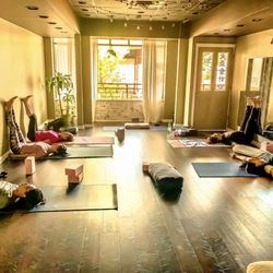 Katie Gray Yoga & Fitness - Teaching at Yoga 108 Chicago