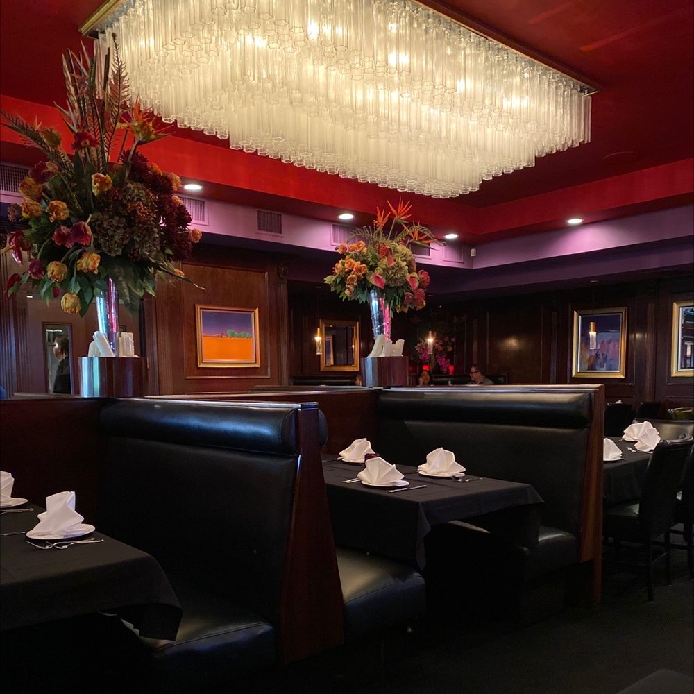 Mr. V's Bar and Grill