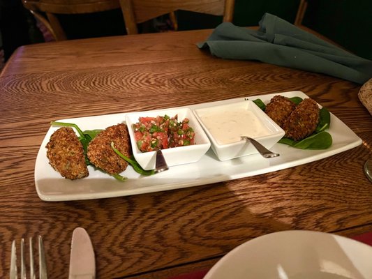 D C's On B Street by null