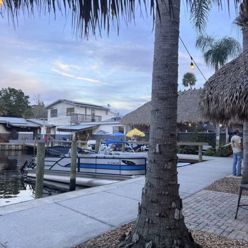 The Freezer Tiki Bar - Seafood Near Me - Homosassa, Florida