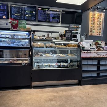 Java Day Cafe - Inside - Cafes Near Me - Teaneck, New Jersey